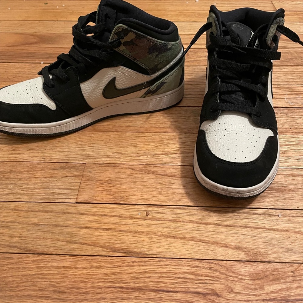 Army print Jordan’s.